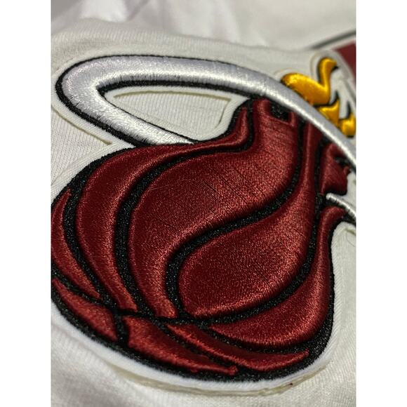 Miami Heat T-Shirt – Men’s 2XL, White Pro Standard Sport Fanatic Collection - Picture 10 of 10